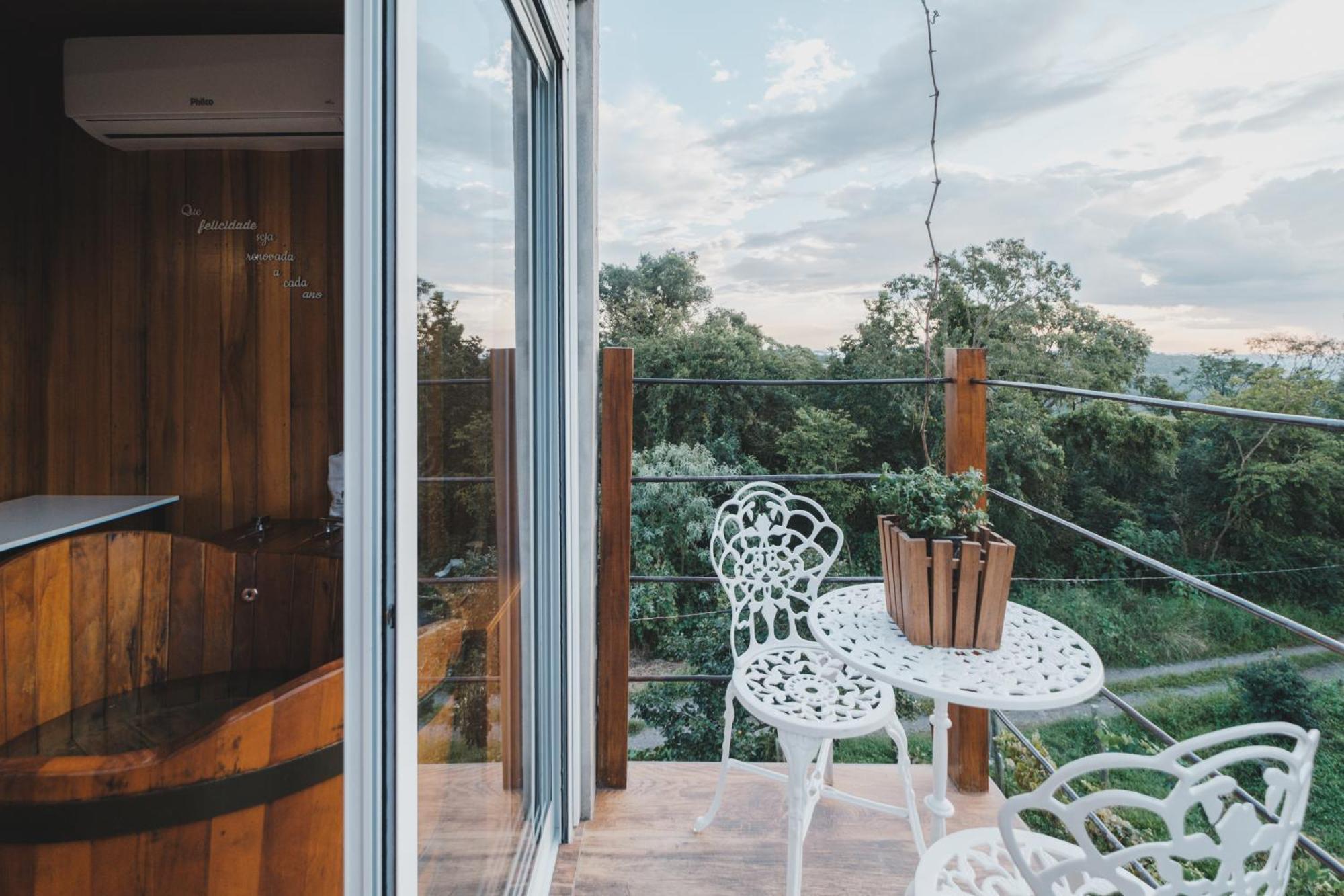 Villa Vinicolla Hospedagem Conceito Бенту-Гонсалвис Экстерьер фото